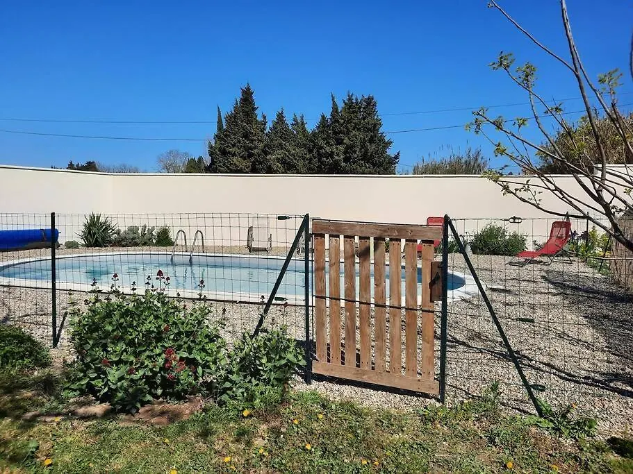 Villa Avec Piscine Dans Un Avre De Verdure Caderousse 0*,  France